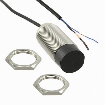 OMRON Proximity sensör, endüktif, nikel-pirinç, kısa gövde, M30, blendajsız, 20mm, DC, 3 telli, PNP-NO, 5m kablo 4548583550360