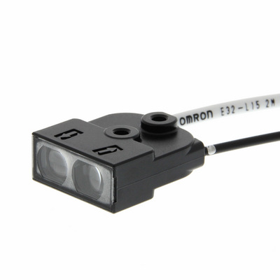 Omron's object reflected fibre, 50mm stand-off, 6mm beamspot, can be USED with E3x-DAC, 2M cable 454858341402020