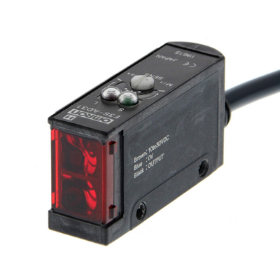 Omron Photolelectric Sensor, reflected from the object, 100mm, dc, 3-wire, pnp, horizontal, 2m cable 4536853283858